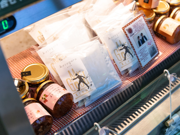 コーヒーを購入すると、彼らの音楽がダウンロードできます